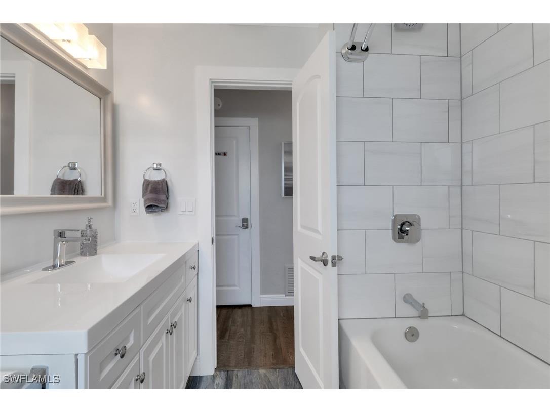 1315 SE 44th Terrace Cape Coral FL 33904 225006303 image29