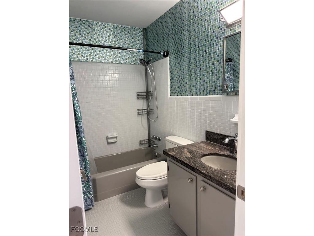 13150 Kings Point Drive #15C Fort Myers FL 33919 2025016628 image12