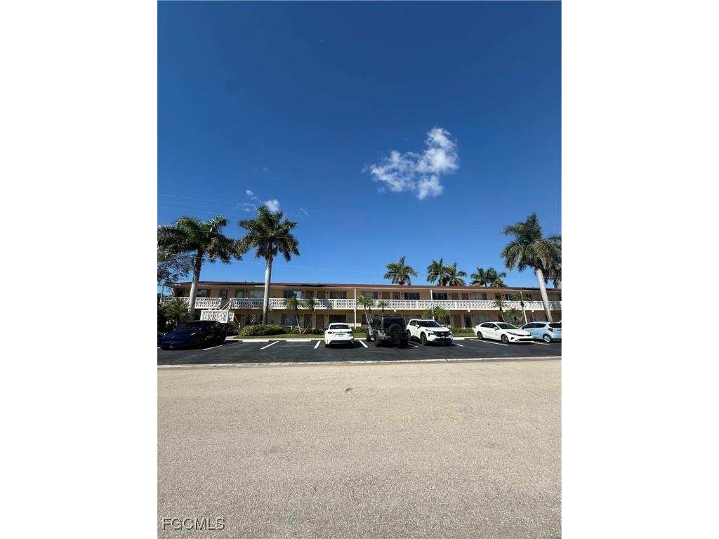 13150 Kings Point Drive #15C Fort Myers FL 33919 2025016628 image2