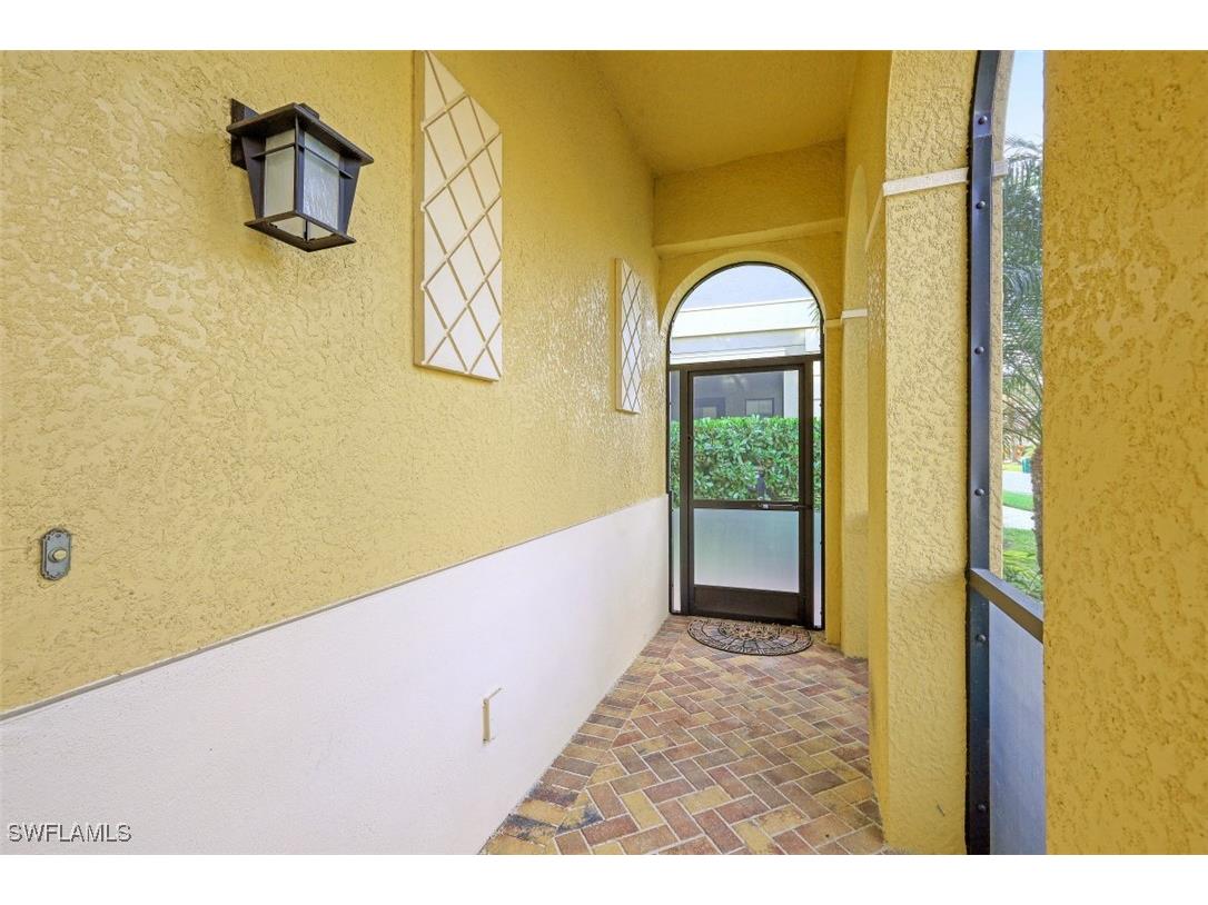 1316 Kendari Terrace Naples FL 34113 225033538 image3