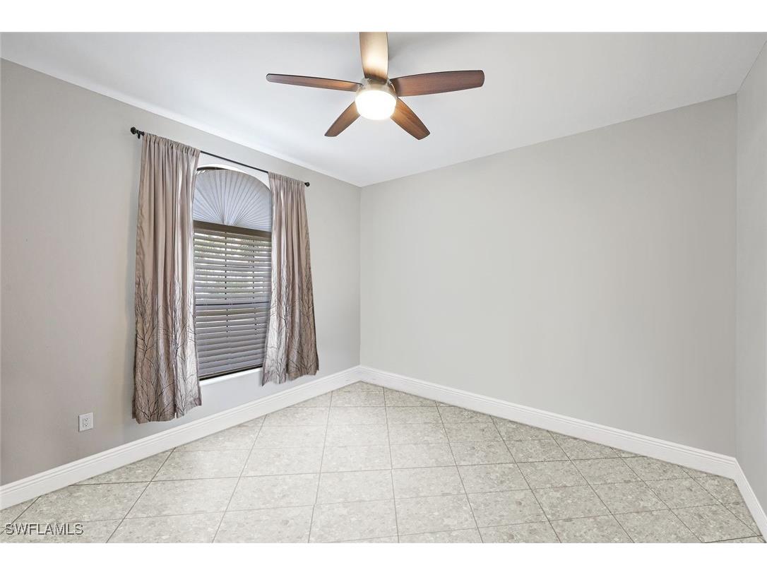 1316 Kendari Terrace Naples FL 34113 225033538 image6