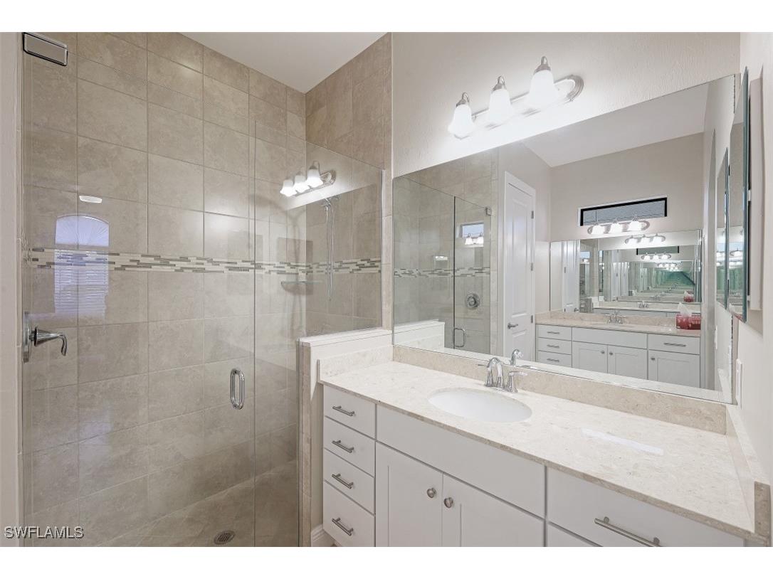 1316 Kendari Terrace Naples FL 34113 225033538 image7