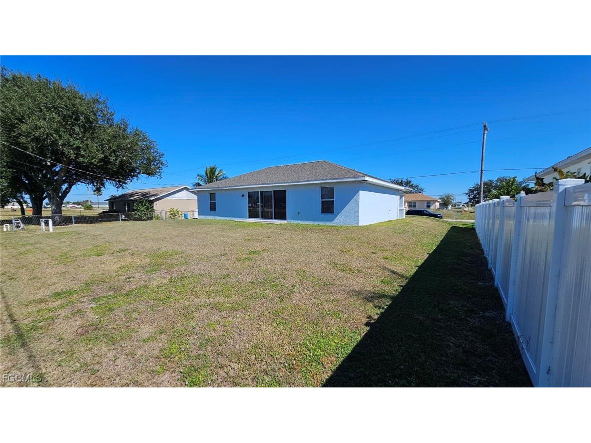 1316 NE 16th Place Cape Coral FL 33909 2025016522 image3