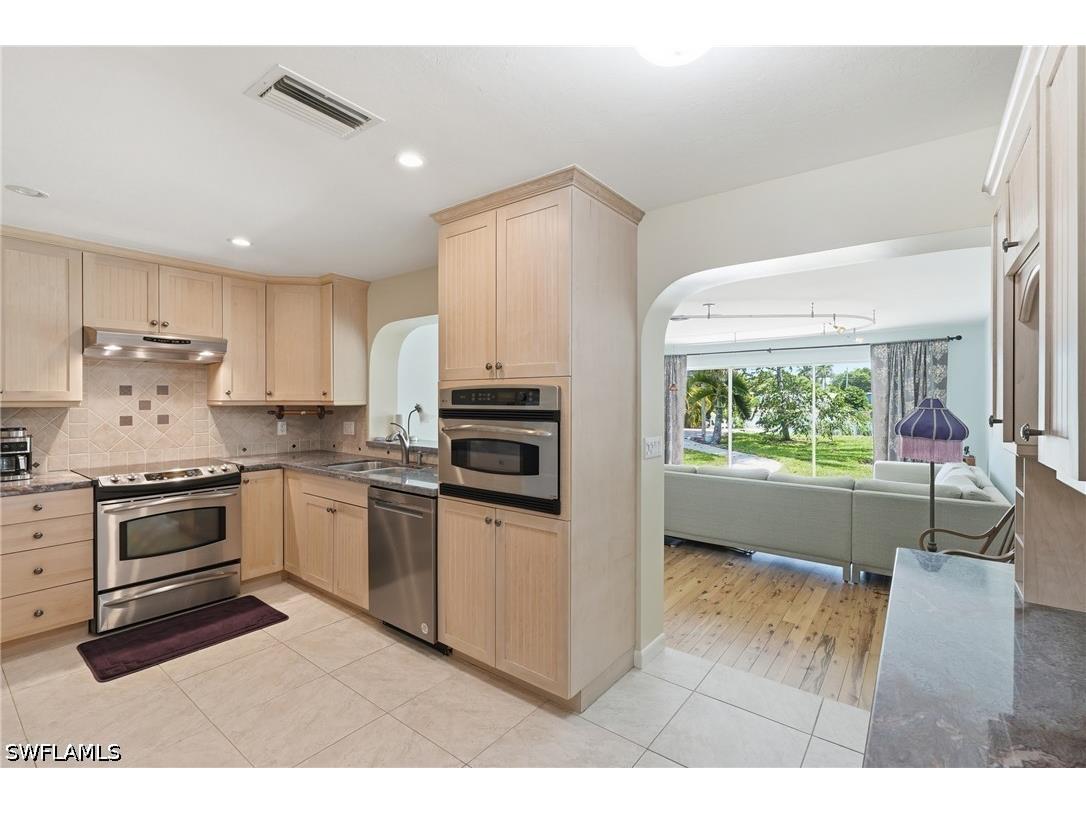 1316 Rordon Avenue Naples FL 34103 226023249 image11