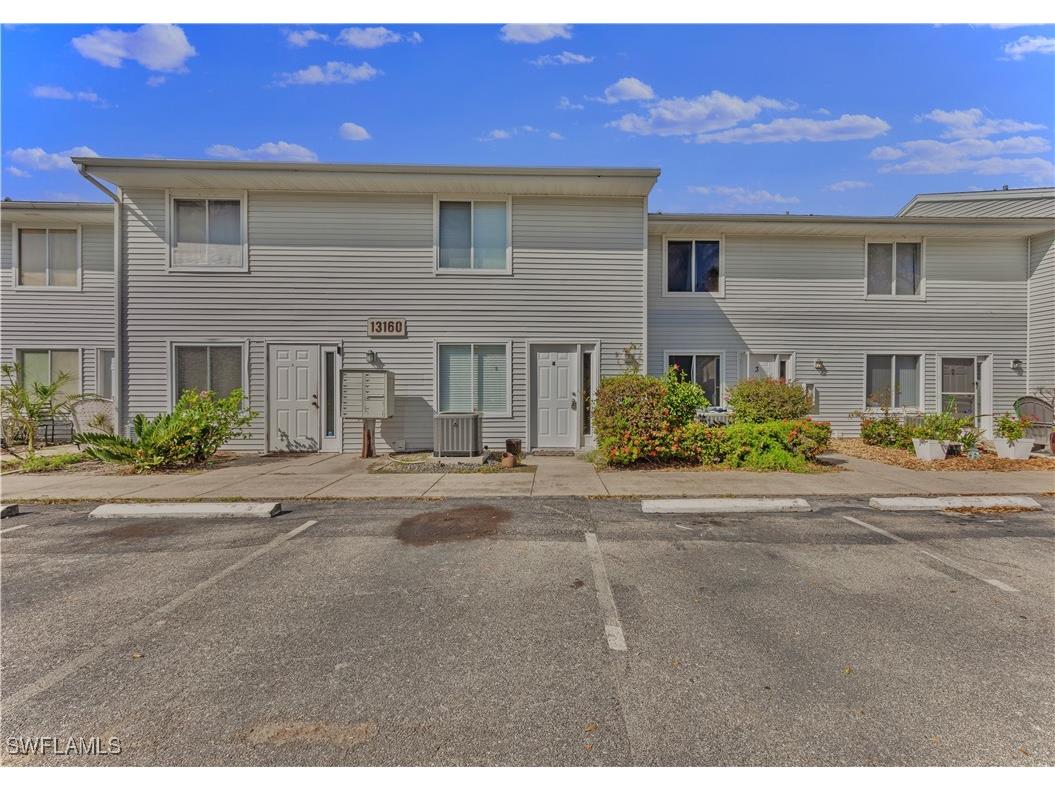 13160 Kings Point Drive #4 Fort Myers FL 33919 225056563 image1