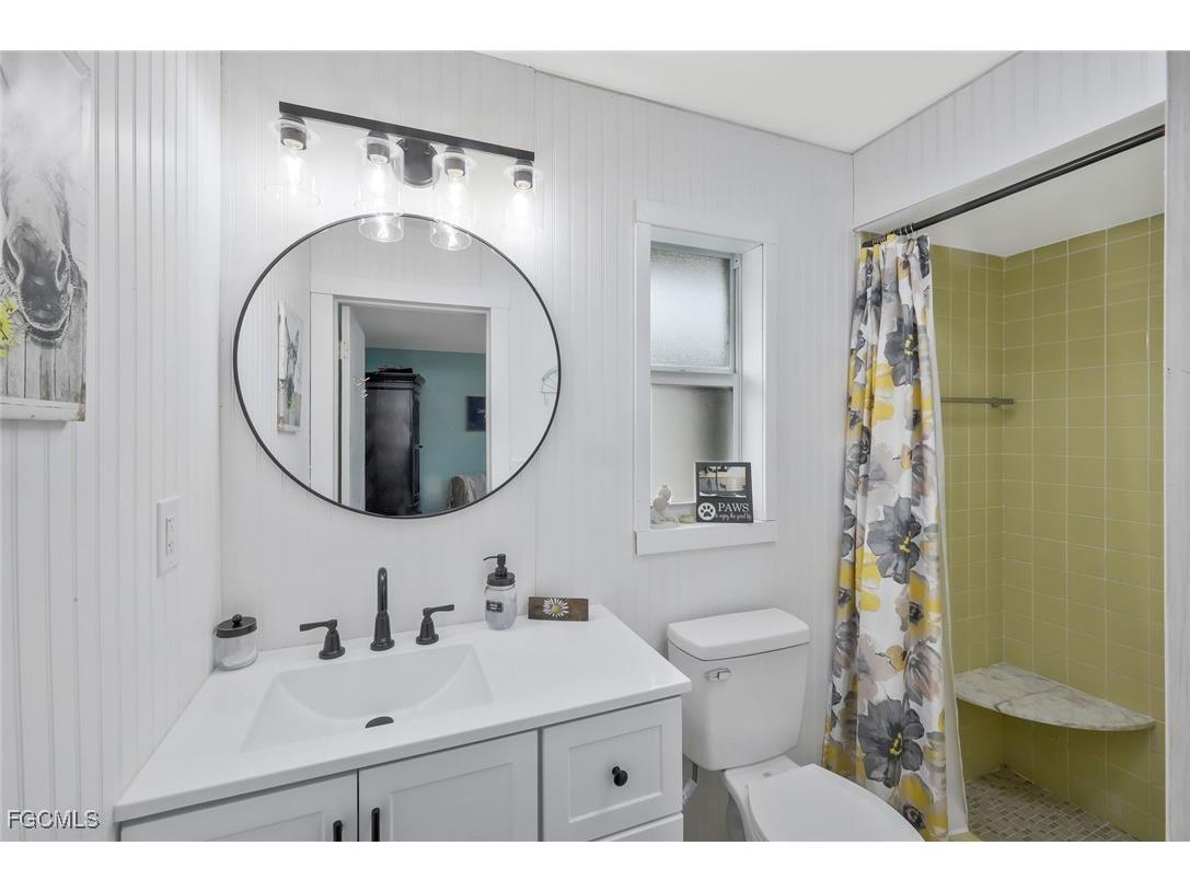 1317 Everest Parkway Cape Coral FL 33904 2025010980 image18