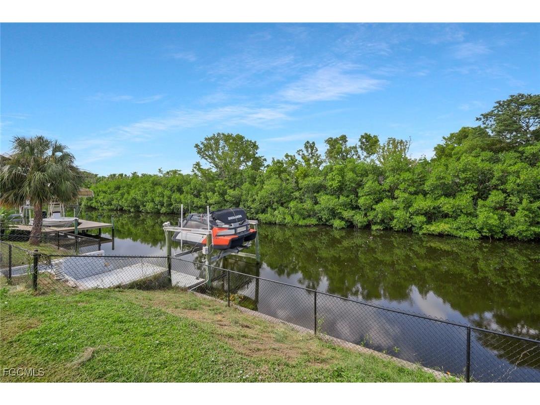 1317 Everest Parkway Cape Coral FL 33904 2025010980 image27