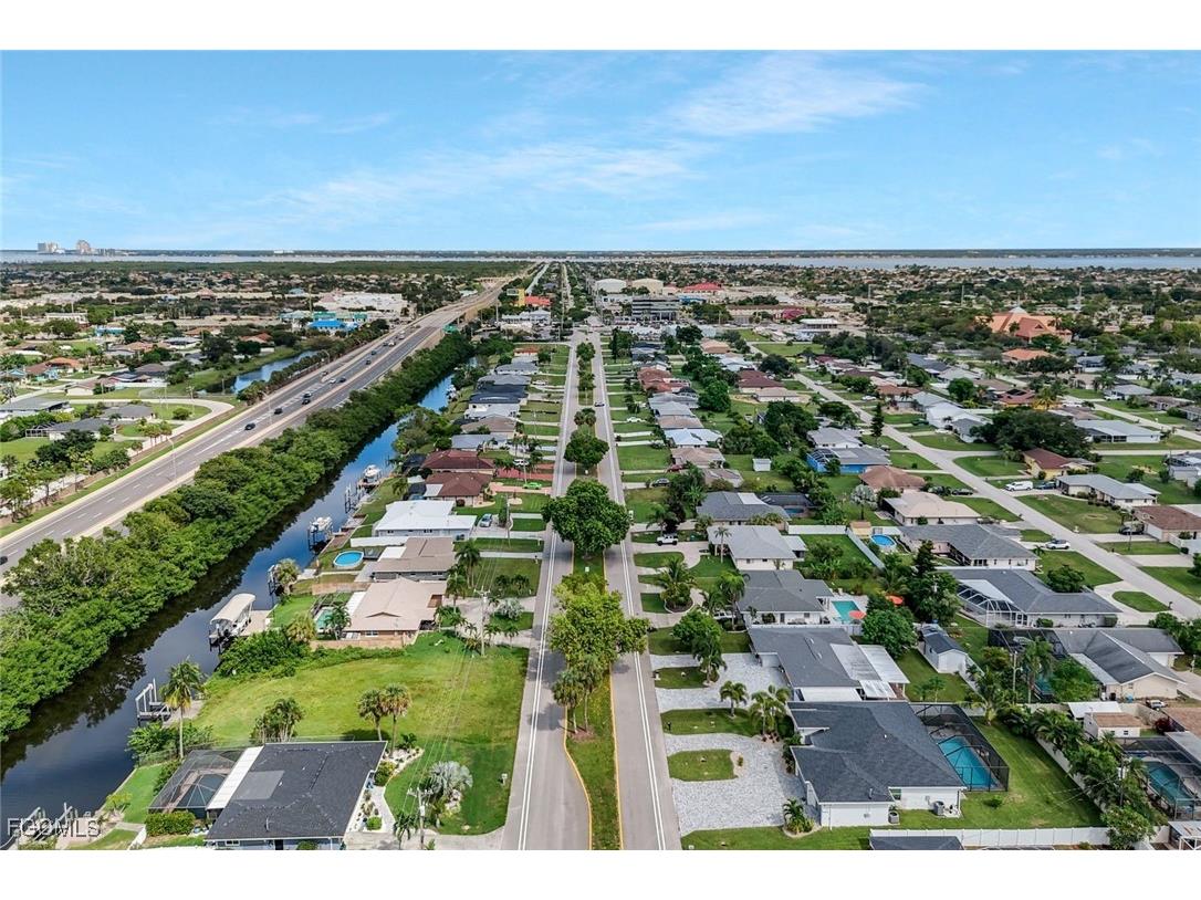 1317 Everest Parkway Cape Coral FL 33904 2025010980 image3