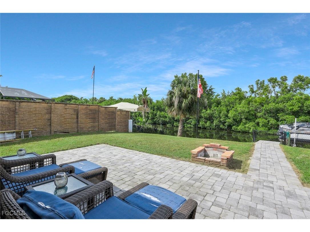 1317 Everest Parkway Cape Coral FL 33904 2025010980 image30