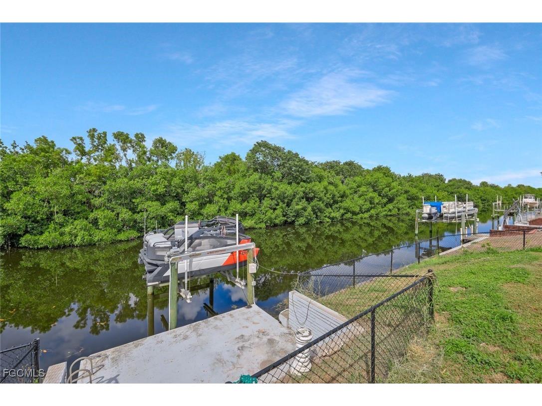 1317 Everest Parkway Cape Coral FL 33904 2025010980 image31