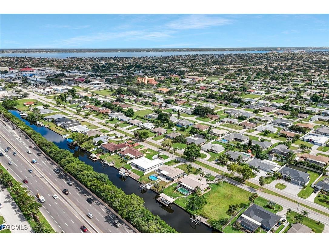 1317 Everest Parkway Cape Coral FL 33904 2025010980 image34