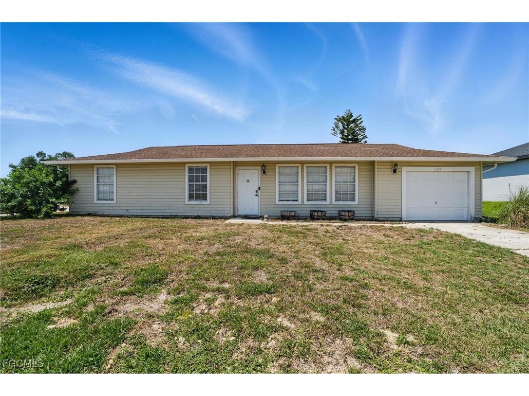 1317 NE 15th Terrace Cape Coral FL 33909 2025006048 image1