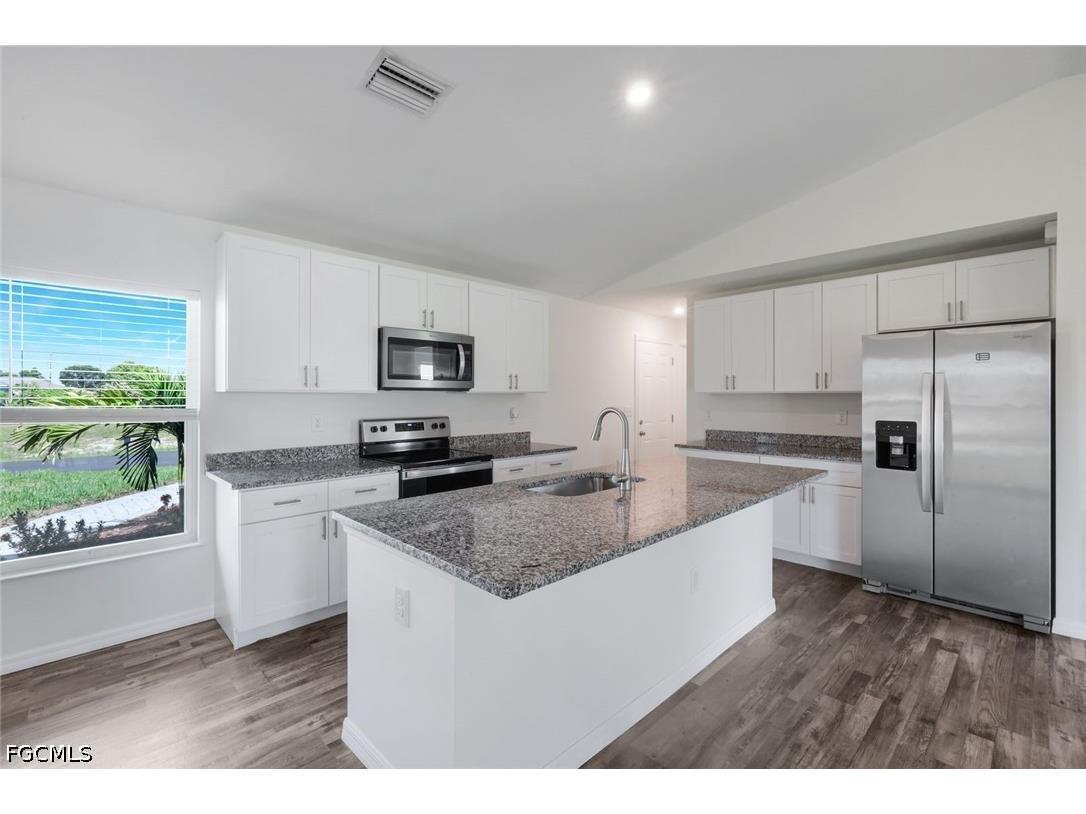 1317 NE 9th Avenue Cape Coral FL 33909 2026028391 image5