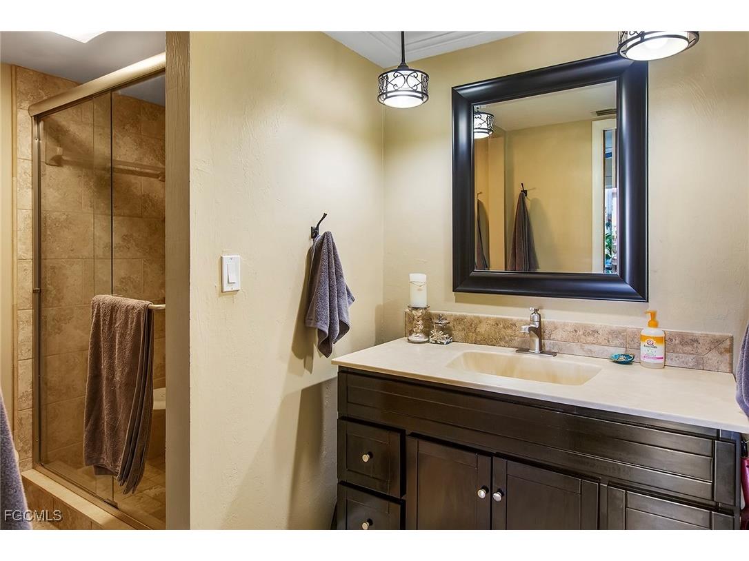 1317 SE 46th Lane #104 Cape Coral FL 33904 2025024979 image33