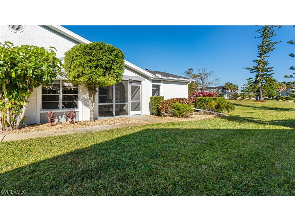 1317 Sandtrap Drive Fort Myers FL 33919 224019050 image1