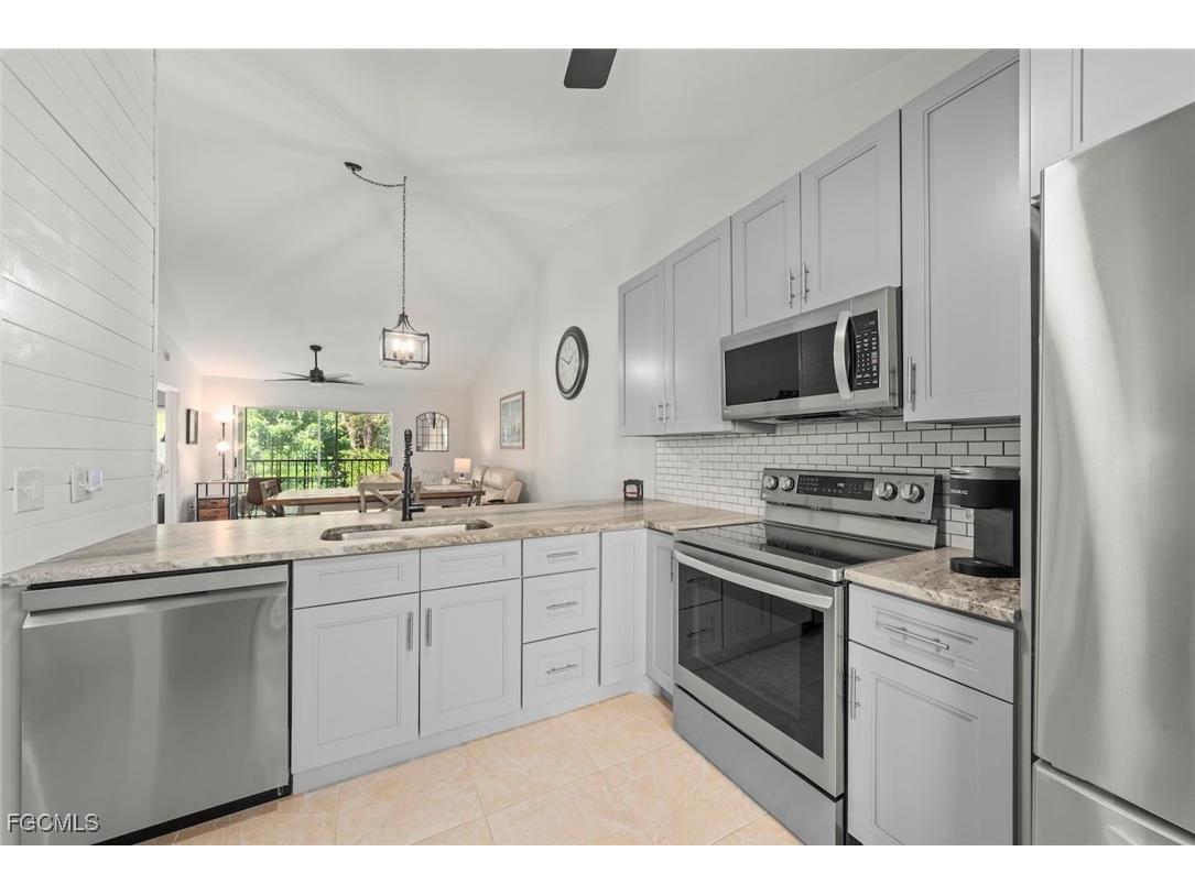 13170 White Marsh Lane #200 Fort Myers FL 33912 2025016878 image25