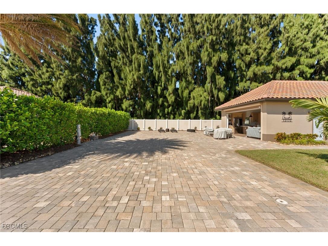 13172 Golden Palms Circle Fort Myers FL 33913 2025013360 image18