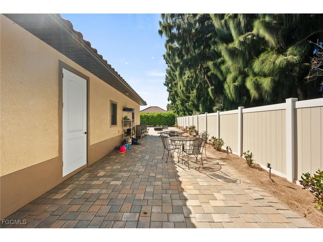 13172 Golden Palms Circle Fort Myers FL 33913 2025013360 image23