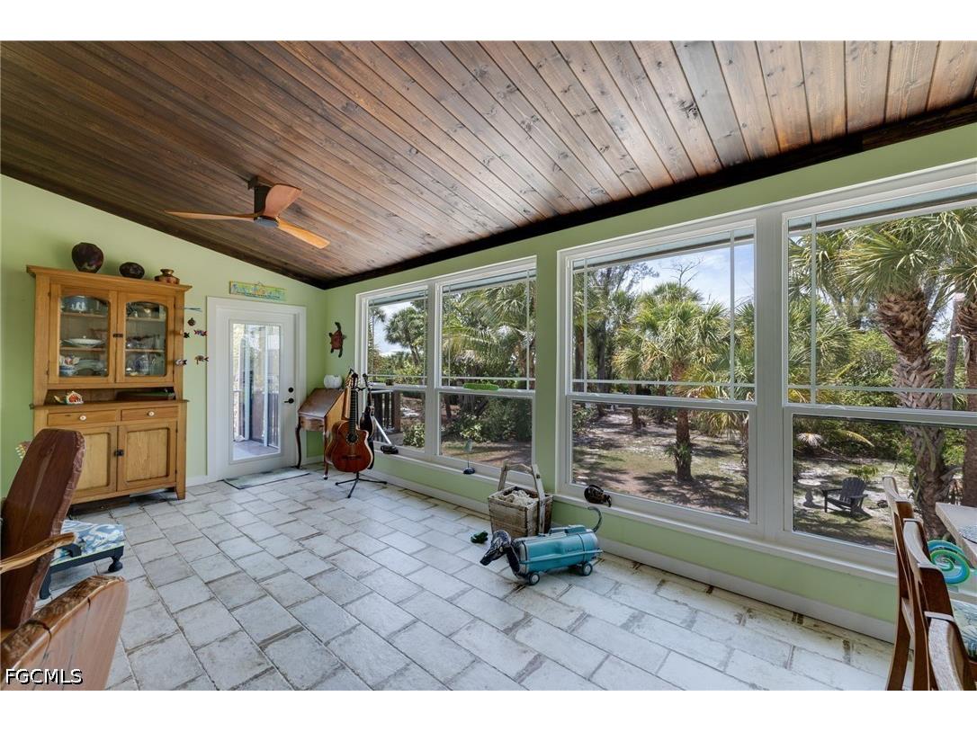 1318 Junonia Street Sanibel FL 33957 2026025188 image10
