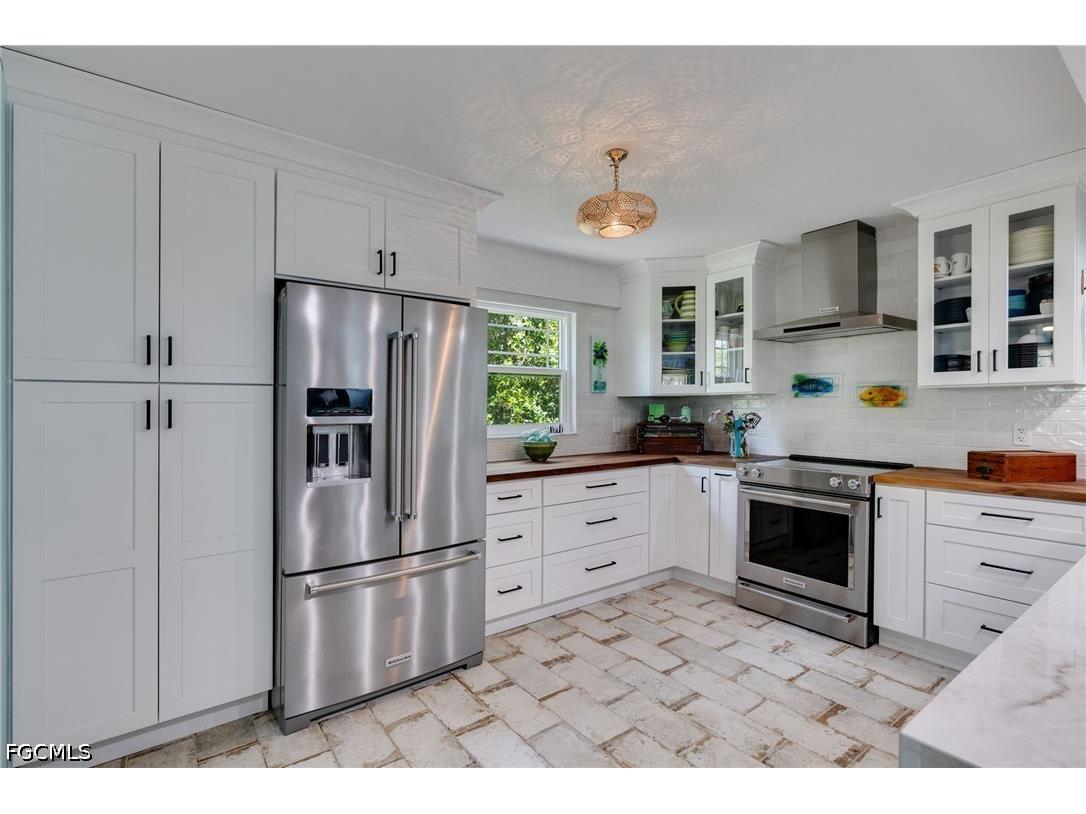 1318 Junonia Street Sanibel FL 33957 2026025188 image13