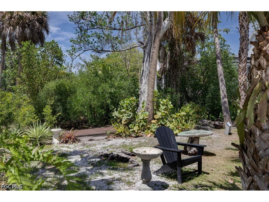 1318 Junonia Street Sanibel FL 33957 2026025188 image29