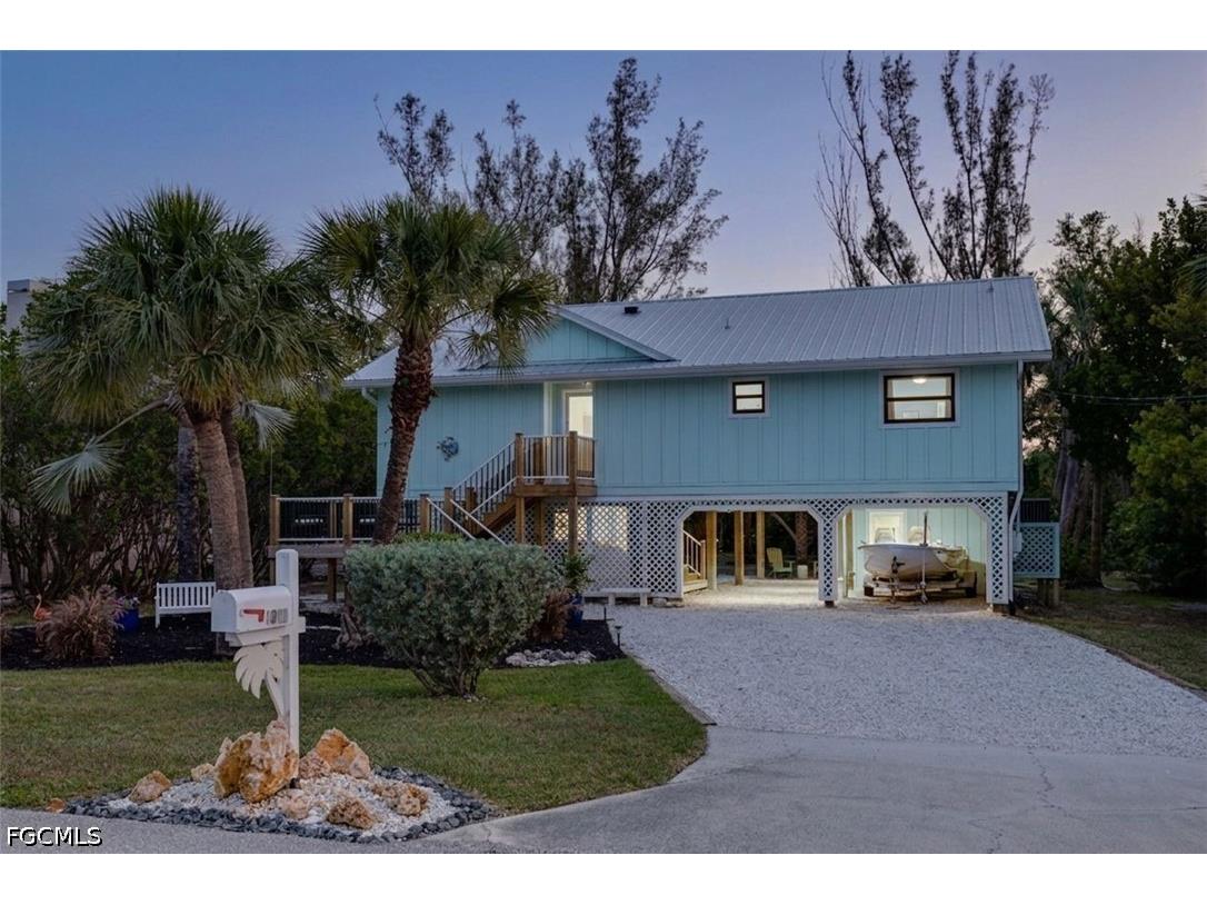 1318 Junonia Street Sanibel FL 33957 2026025188 image37