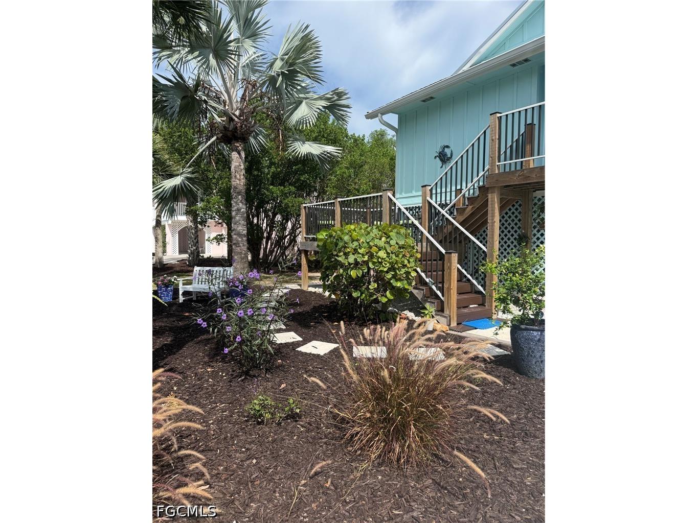 1318 Junonia Street Sanibel FL 33957 2026025188 image4