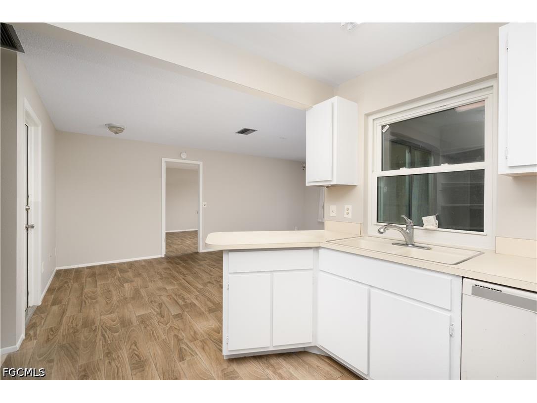1318 SE 14th Street Cape Coral FL 33990 2026014314 image11