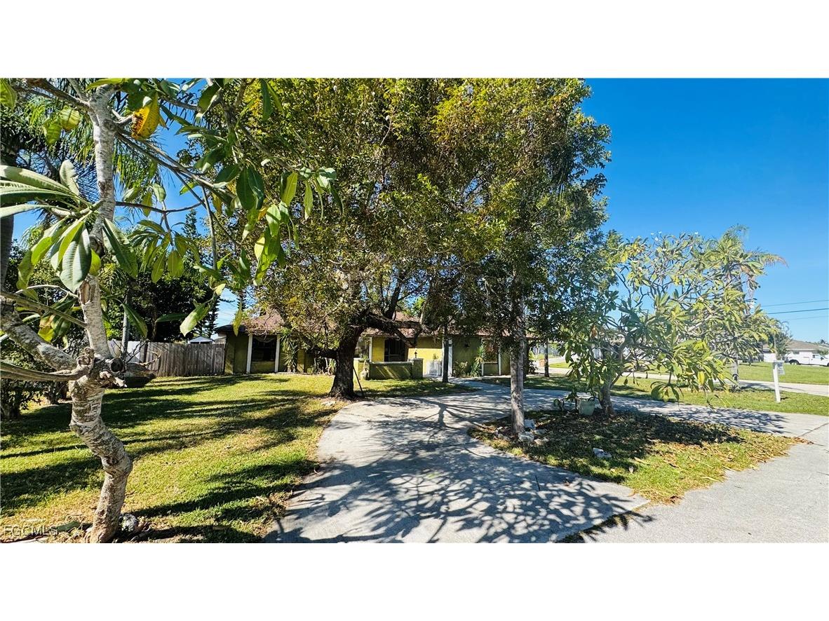 1318 SW 2nd Avenue Cape Coral FL 33991 2025016157 image2