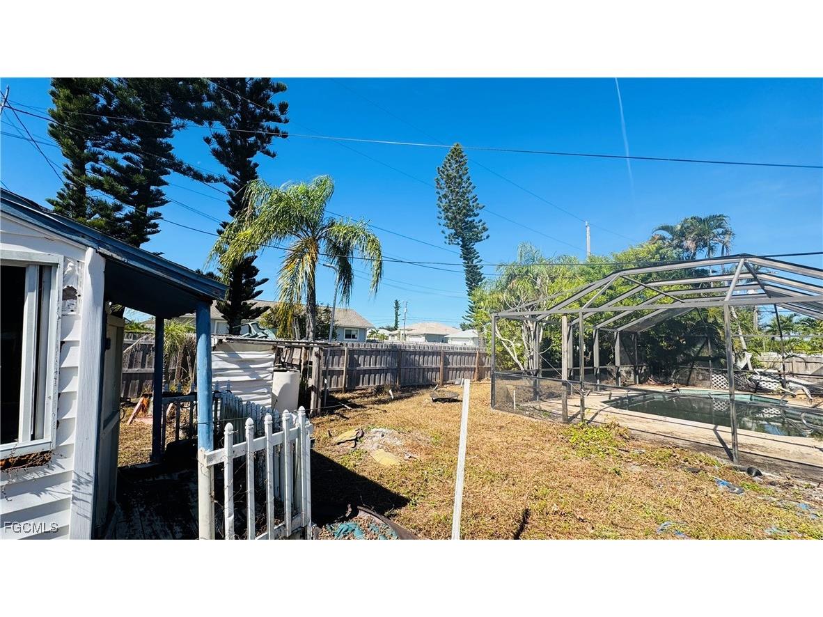 1318 SW 2nd Avenue Cape Coral FL 33991 2025016157 image20