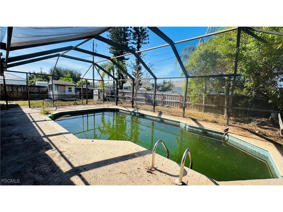 1318 SW 2nd Avenue Cape Coral FL 33991 2025016157 image21