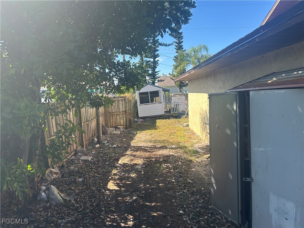 1318 SW 2nd Avenue Cape Coral FL 33991 2025016157 image3