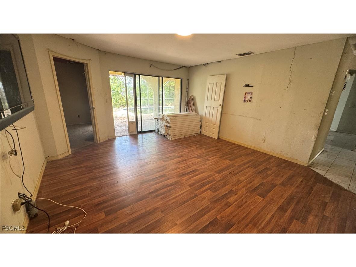 1318 SW 2nd Avenue Cape Coral FL 33991 2025016157 image9