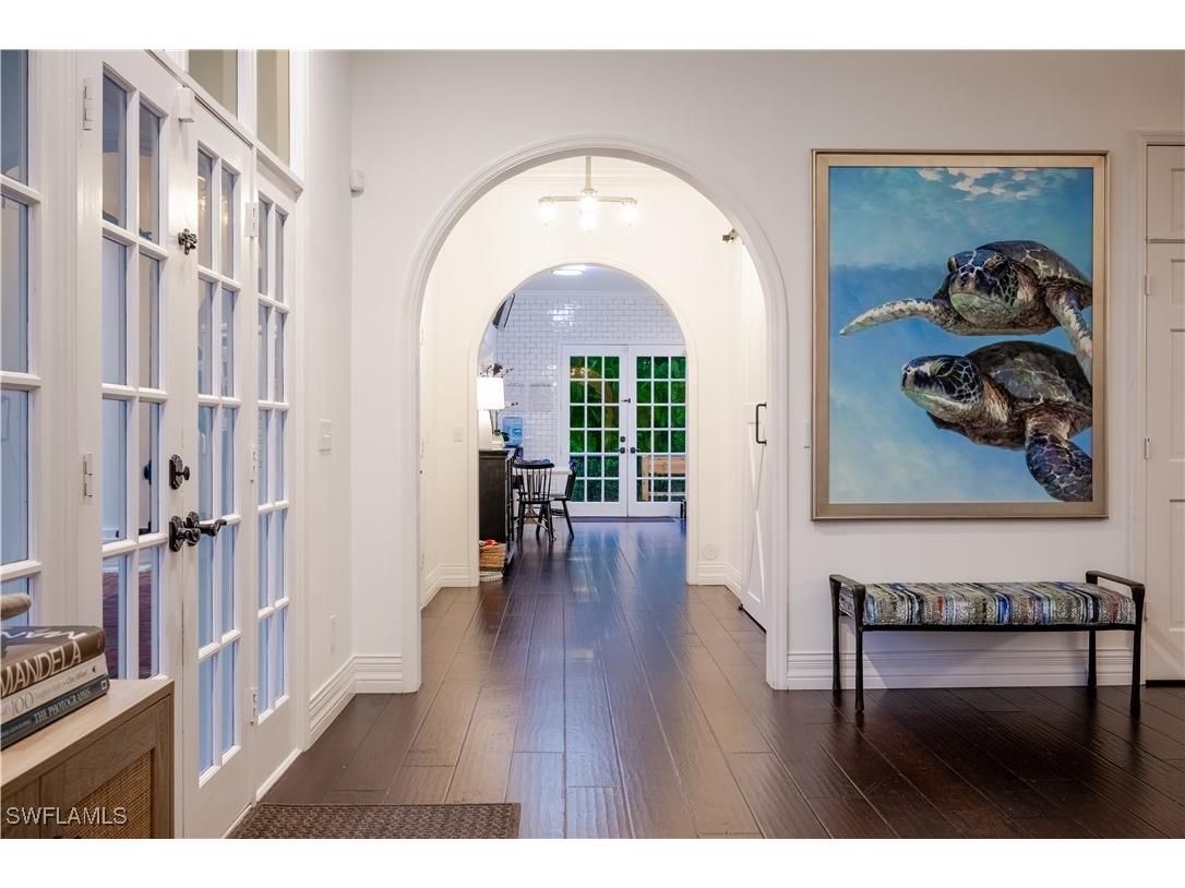 13189 Valewood Drive Naples FL 34119 225026257 image8