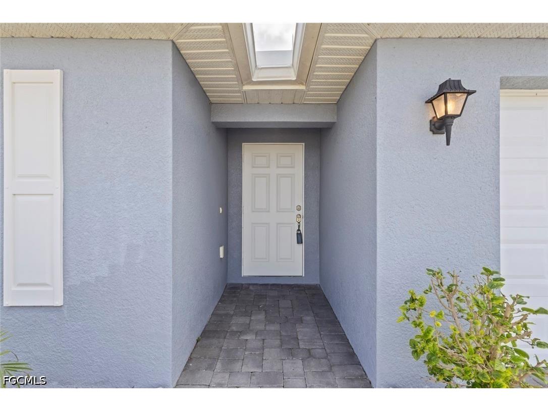 1319 NW 14th Place Cape Coral FL 33993 2026017405 image20