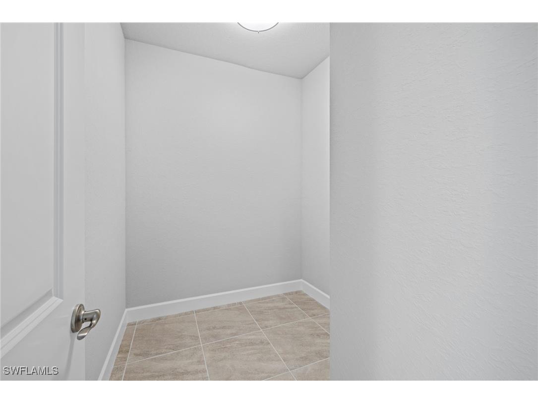 1319 NW 40th Place Cape Coral FL 33993 225030501 image19