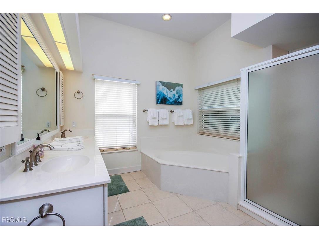 1319 Par View Drive Sanibel FL 33957 2025026215 image17