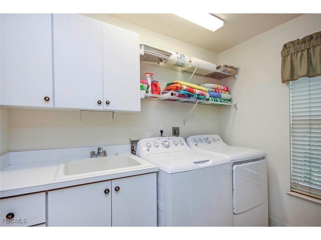 1319 Par View Drive Sanibel FL 33957 2025026215 image24