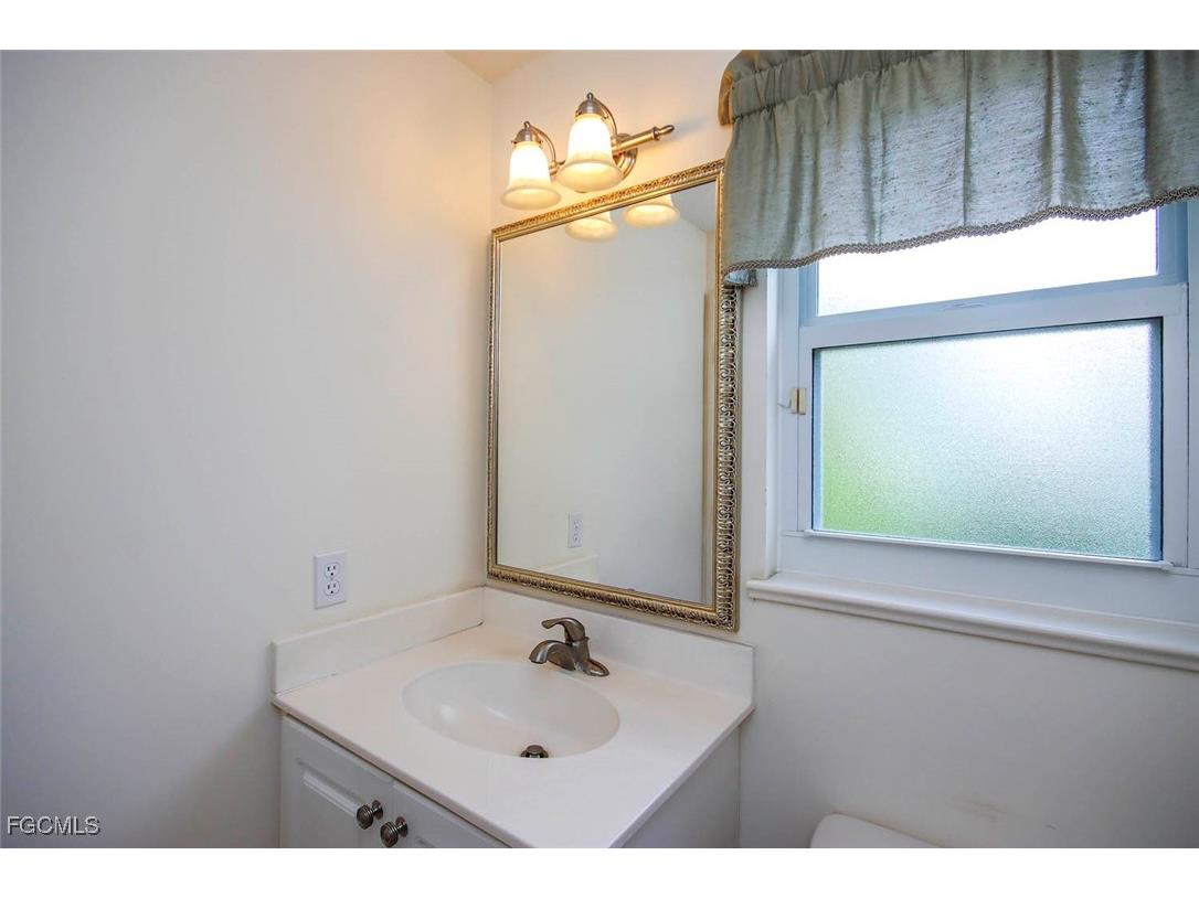 1319 Par View Drive Sanibel FL 33957 2025026215 image25