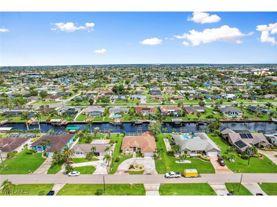 1319 SE 28th Terrace Cape Coral FL 33904 223060142 image1