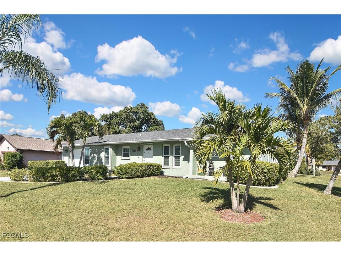 1319 SE 33rd Terrace Cape Coral FL 33904 2026006432 image1