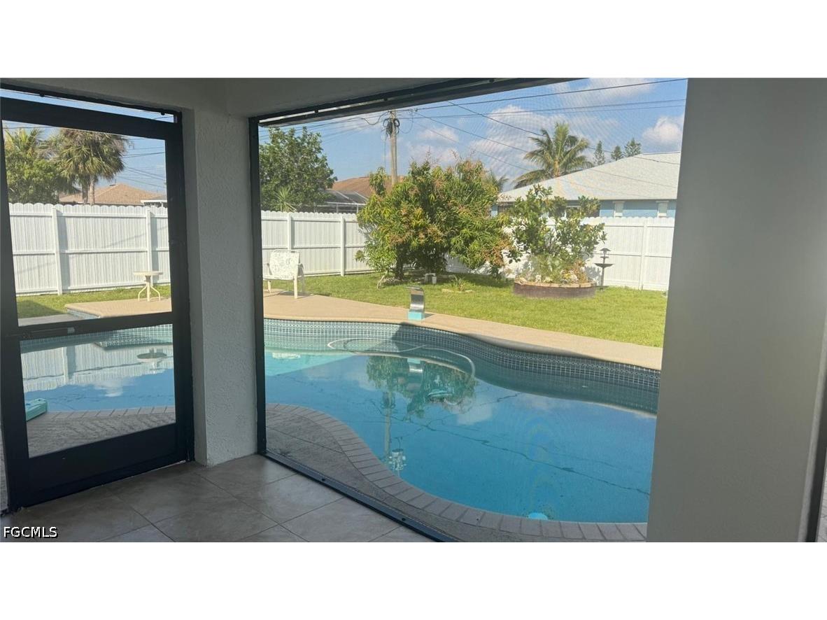 1319 SW 10th Place Cape Coral FL 33991 2026019761 image2