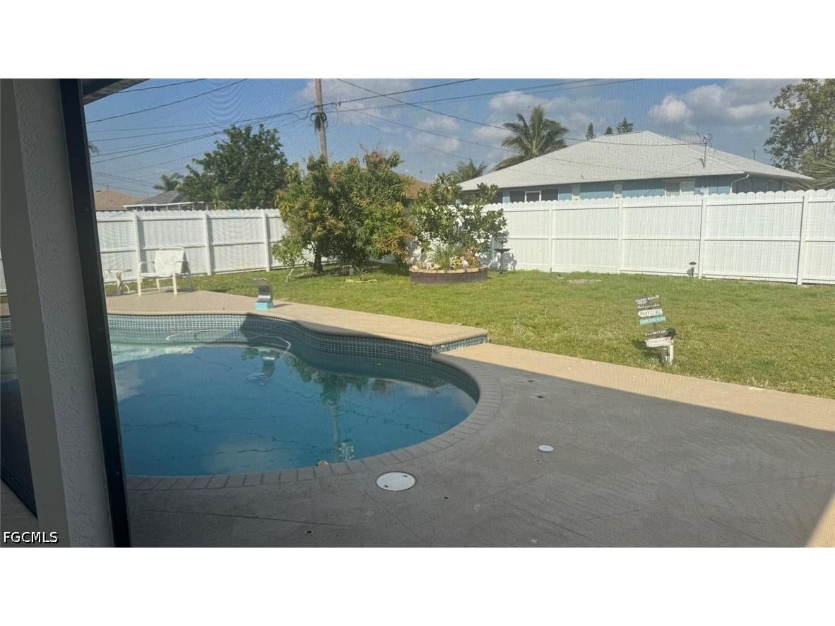 1319 SW 10th Place Cape Coral FL 33991 2026019761 image3