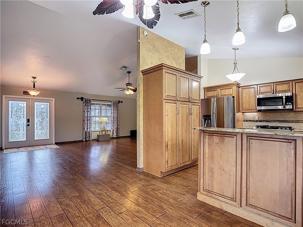 1319 SW 34th Terrace Cape Coral FL 33914 2026009687 image4