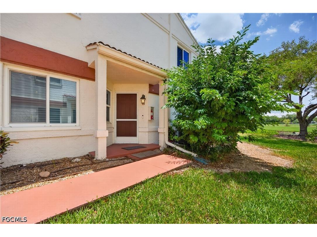 13190 Oakmont Drive #6 Fort Myers FL 33907 2026021249 image3