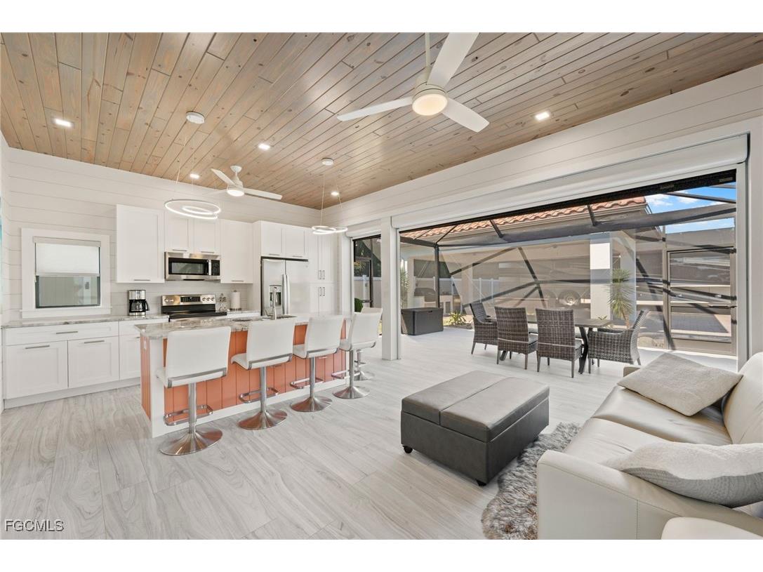 13196 Golden Palms Circle Fort Myers FL 33913 2025019540 image10