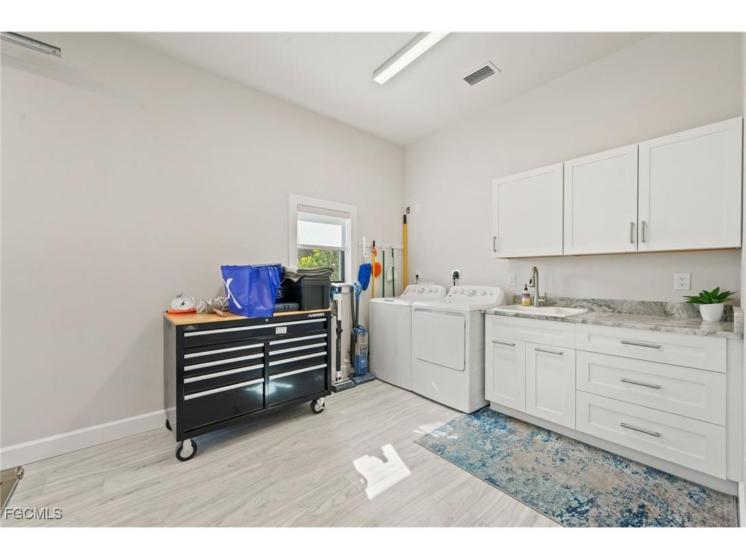 13196 Golden Palms Circle Fort Myers FL 33913 2025019540 image27