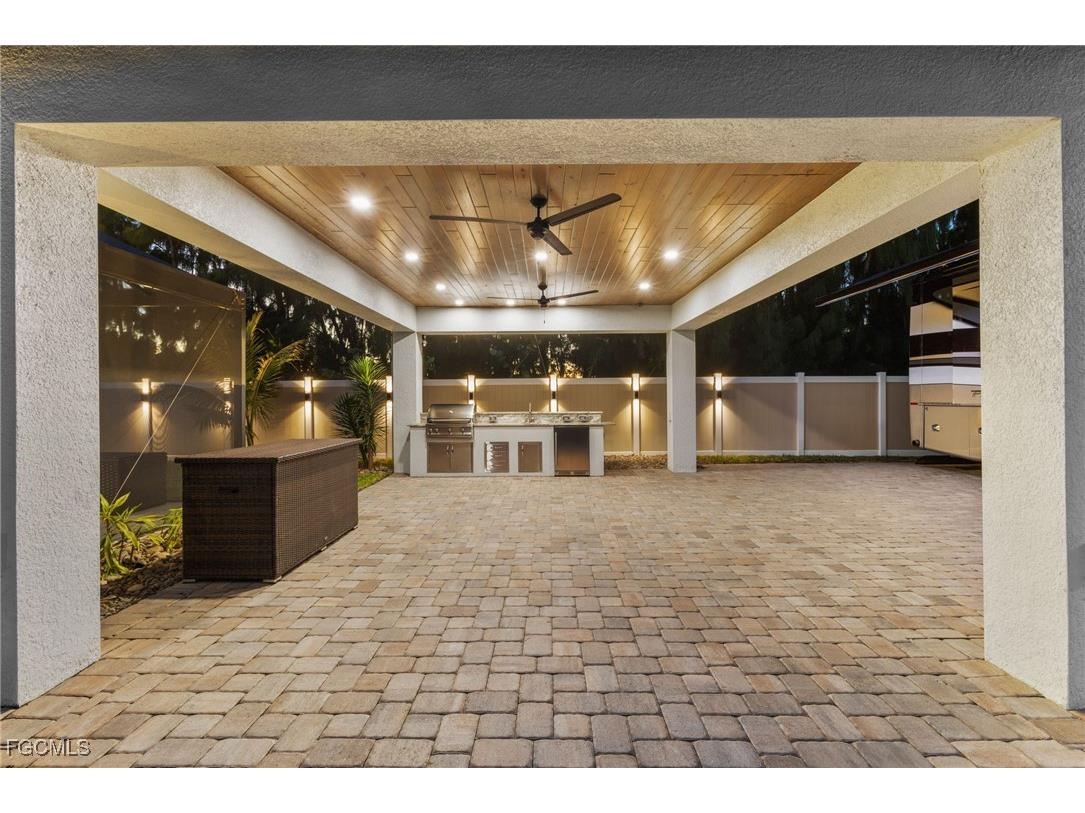 13196 Golden Palms Circle Fort Myers FL 33913 2025019540 image3