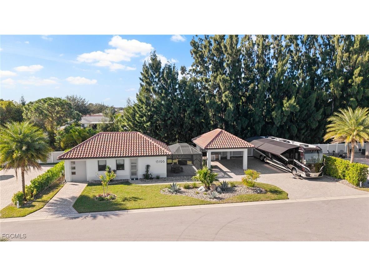 13196 Golden Palms Circle Fort Myers FL 33913 2025019540 image5