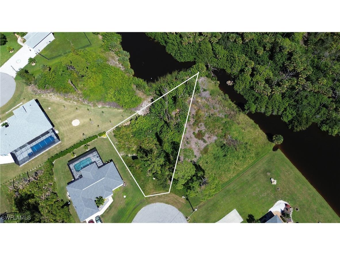 132 Glades Drive Rotonda West FL 33947 225073918 image1